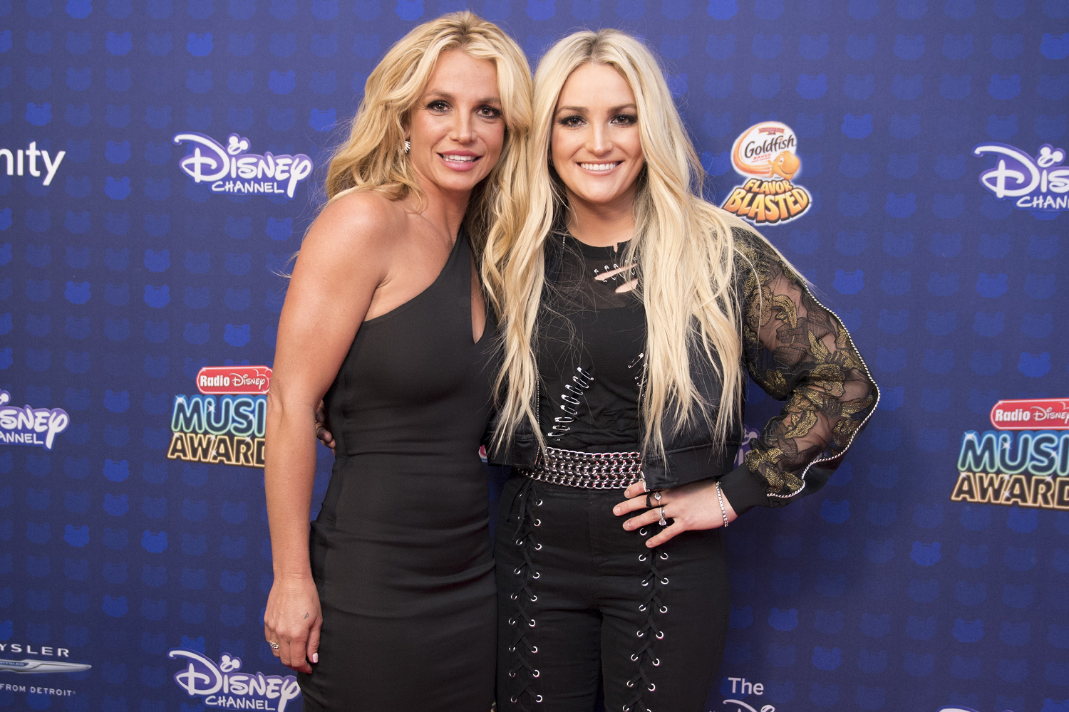 Britney Spears and Jamie Lynn Spears in 2017