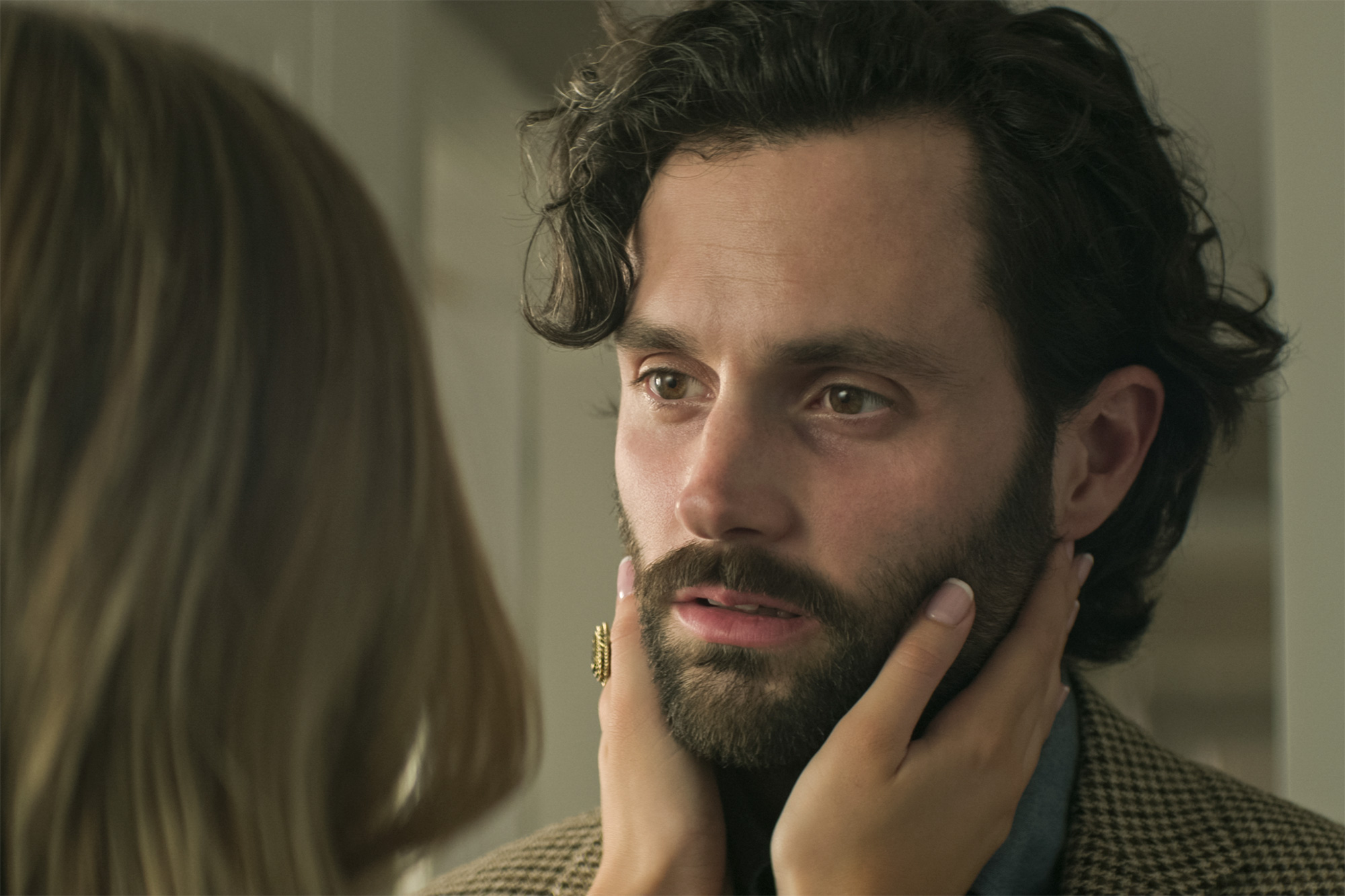 You. Penn Badgley as Joe Goldberg in episode 402 of You.