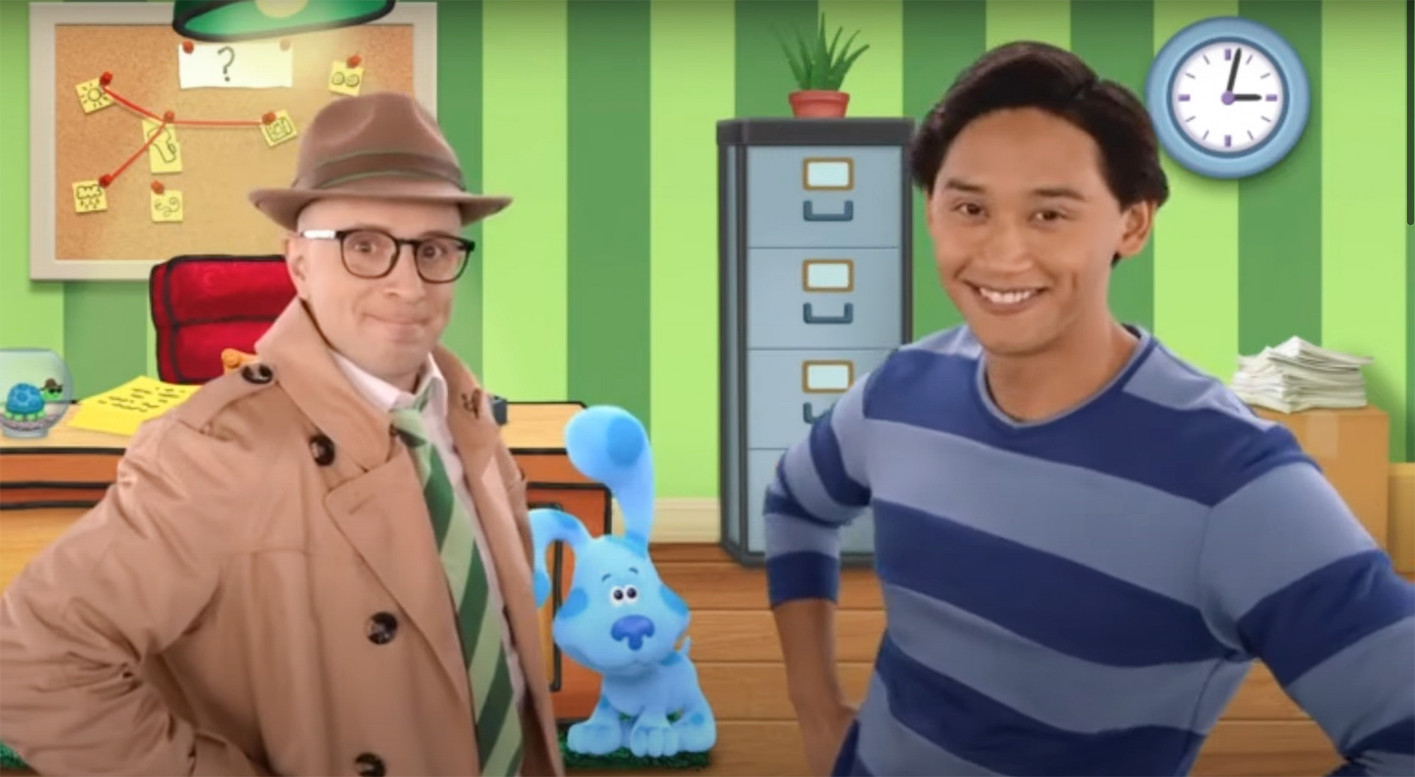 Steve Burns and Josh Dela Cruz on 'Blue's Clues & You'