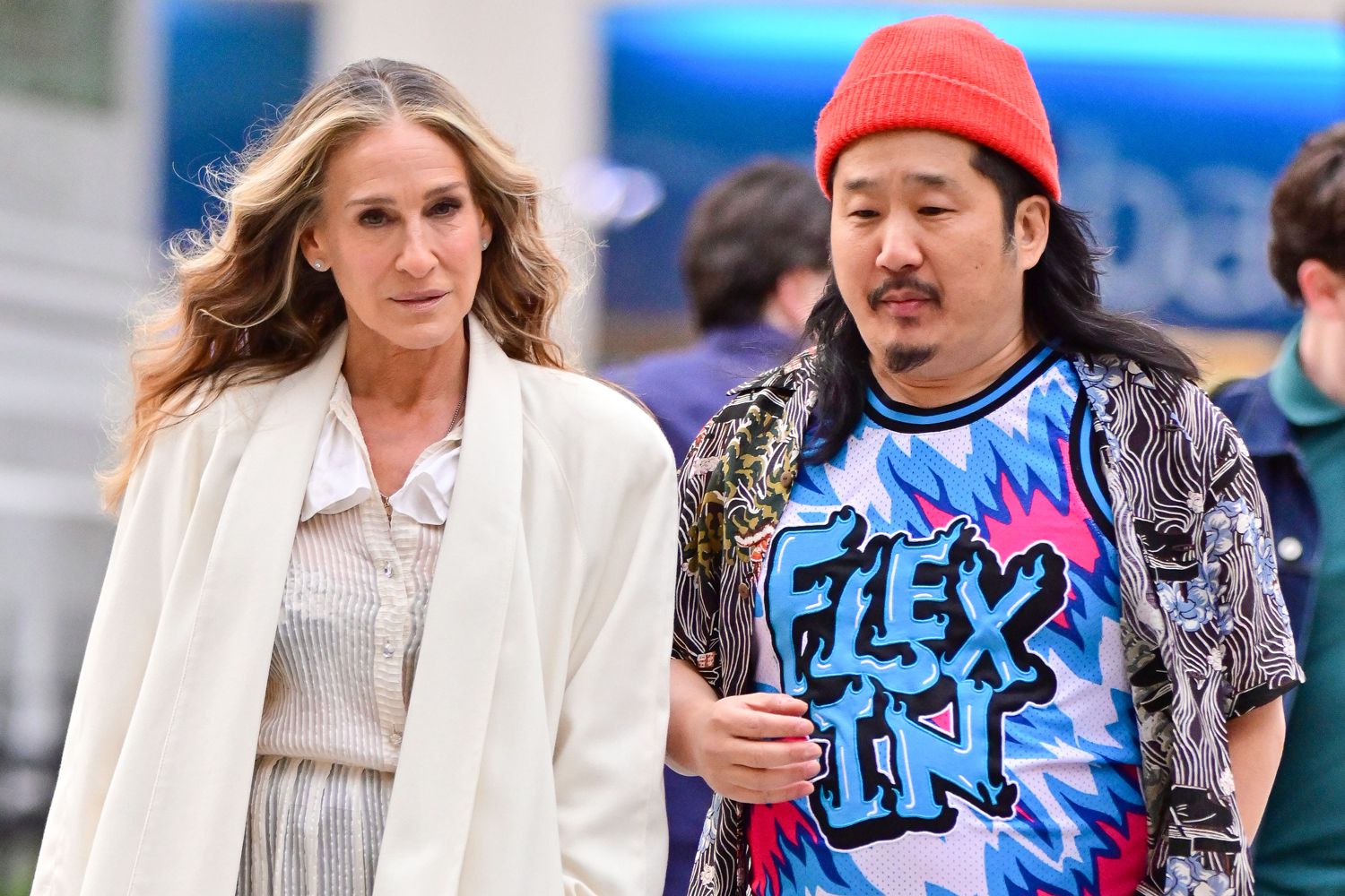 NEW YORK, NEW YORK - NOVEMBER 07: Sarah Jessica Parker and Bobby Lee seen on the set of "And Just Like That..." the follow up series to "Sex and the City" in Madison Square Park on November 07, 2021 in New York City. (Photo by James Devaney/GC Images)
